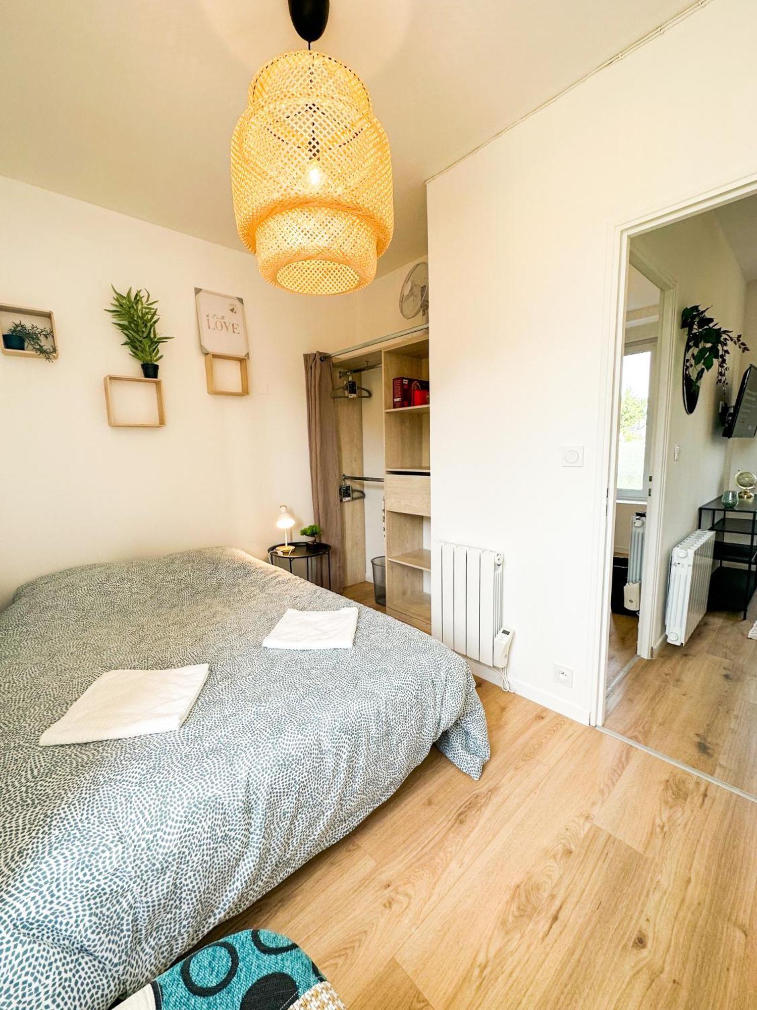 Apartment New: Agreable & Lumineux *gare* Guingamp